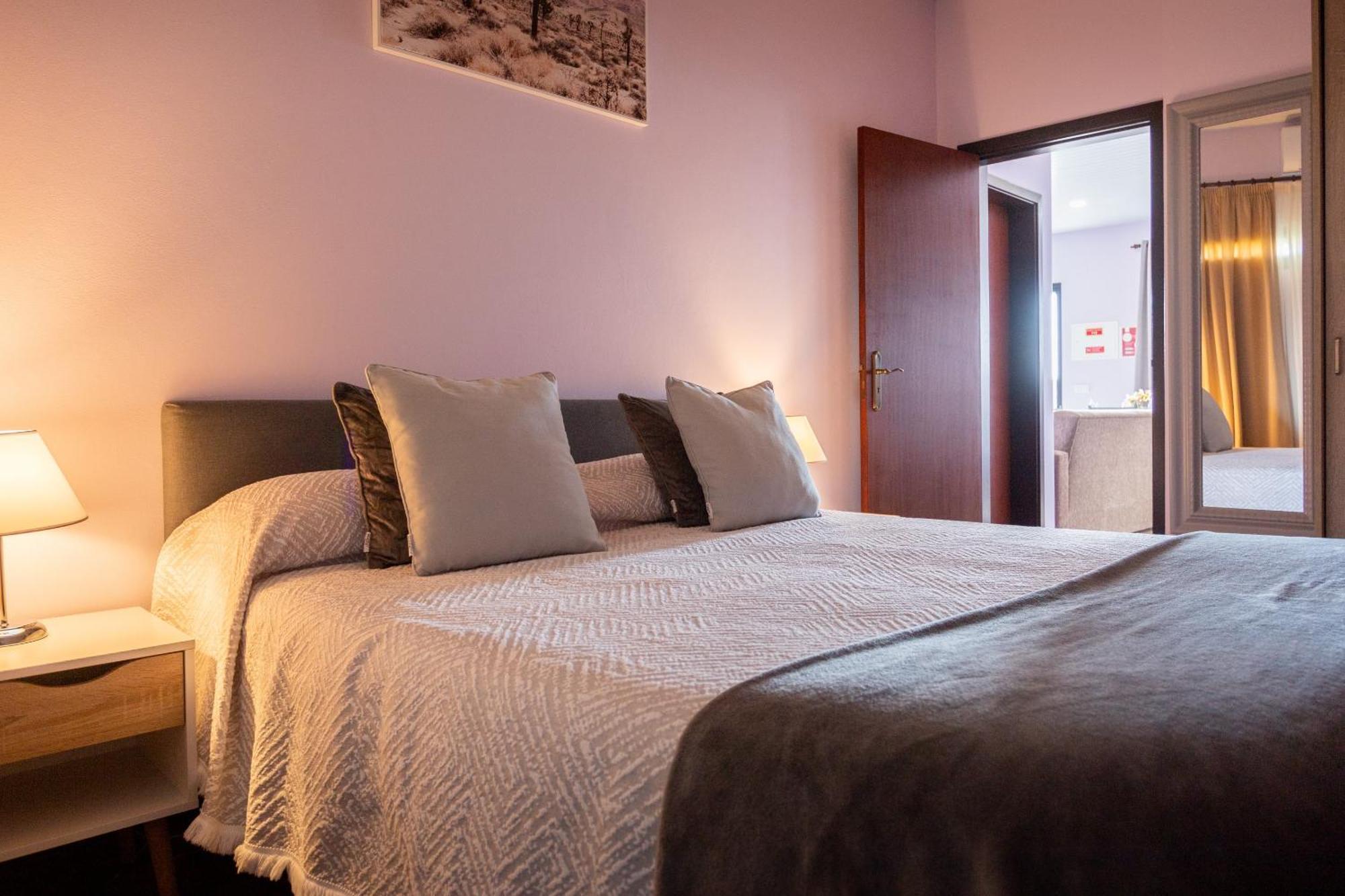 Village Center Two Bedroom Apartment Порту-Мониш Экстерьер фото